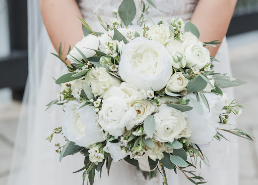 Fresh and Silk Flowers - Thumbnail