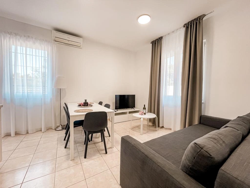 Pinia apartments