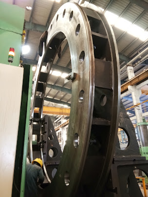 Af1qipmadlm7ms 0hrieokd9ewnc2 Jcecnm8aex5zc2=s406 K No