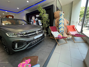 Photo n°5 de Volkswagen Paris 15 - VGRF Grand Paris à Paris (Magasin de pneus)