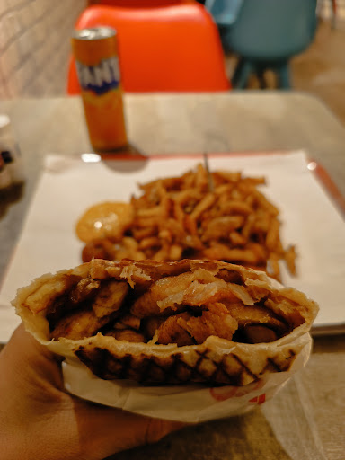 Photo 2 - Reyna kebab