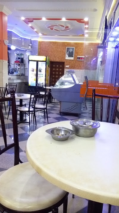 Photos of Caf&eacute;t&eacute;ria Moussawi
