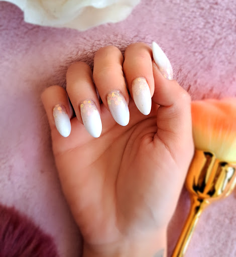 Carole Ongles - Thumbnail