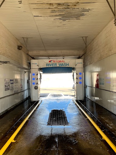 Cedar Ridge Auto Wash and Windshield - Thumbnail