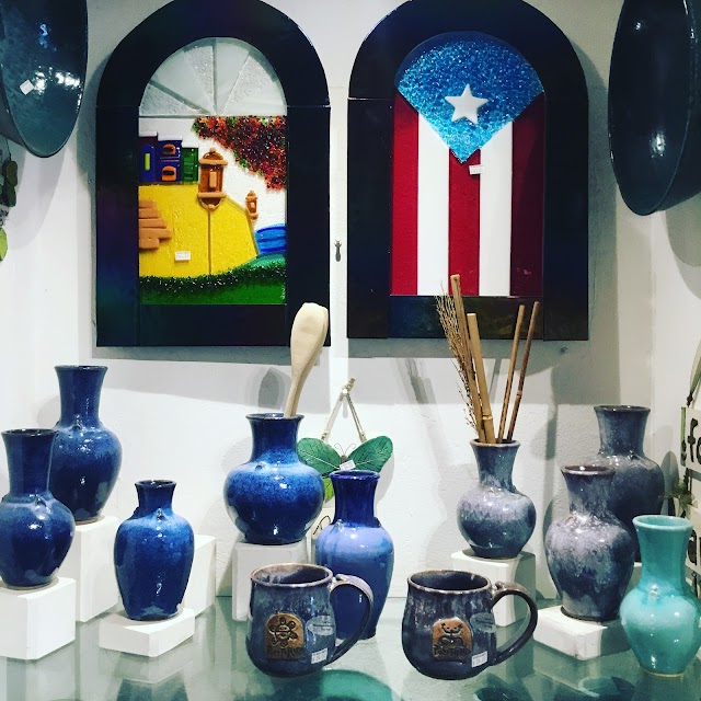 Puerto Rican Art & Crafts