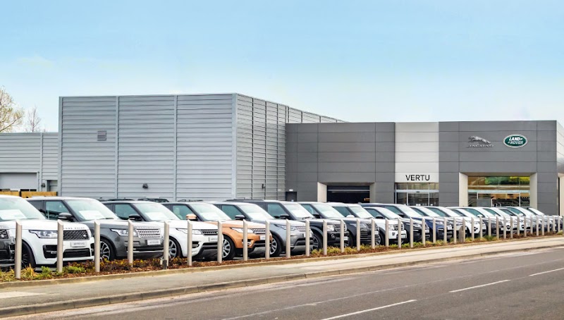Vertu Land Rover Guiseley photo 3