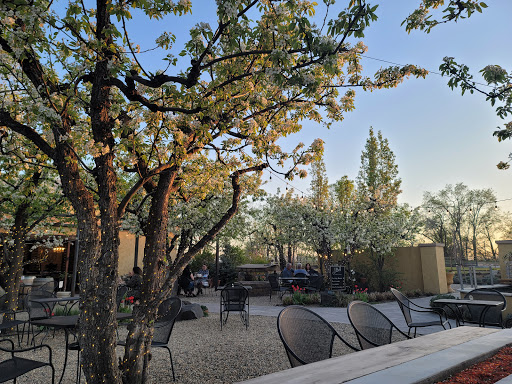 J Bell Cellars - Visual