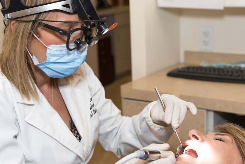 Delaram Hanookai, Periodontist & Dental Implant Specialist