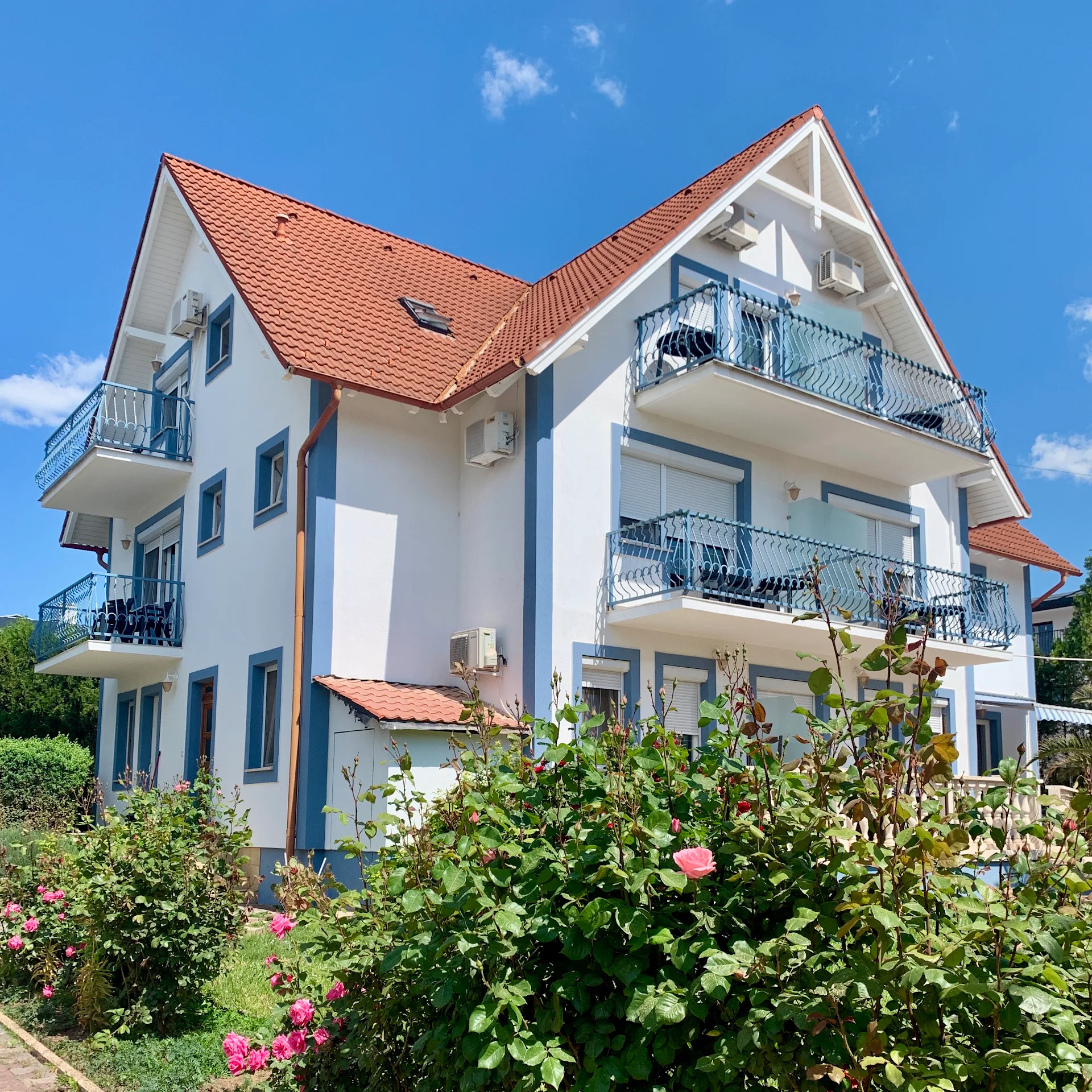Hollik Apartmanház