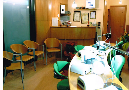 Marylù Nails&Beauty di Patella M.L. - centro estetico e abbronzatura, manicure - Thumbnail