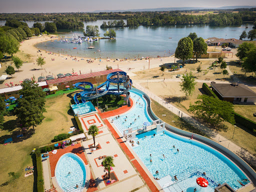 Photo de Camping et Base de loisirs La Plaine Tonique à Malafretaz (01340)
