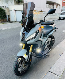 Photo n°9 de Moto scoot service - Reparation Entretien Vente - Moto Scooter à Paris (Concessionnaire de motos d'occasion)