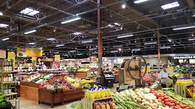 Giant Eagle Supermarket