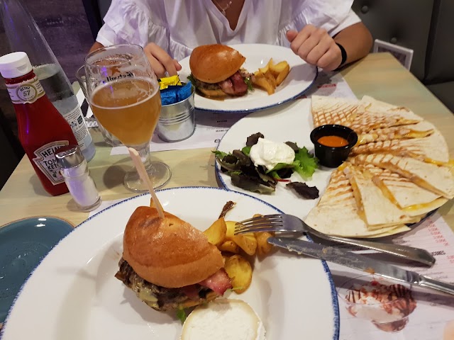 Burger & Taco