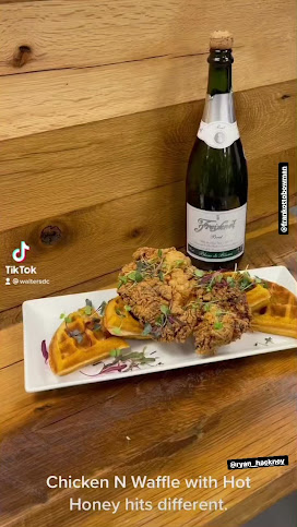 Walter’s Sports Bar and Restaurant by null