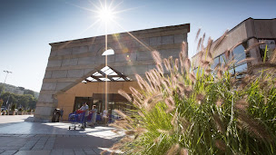 Photo n°1 de Centre Commercial Carrefour Francheville à Francheville (Restaurant)