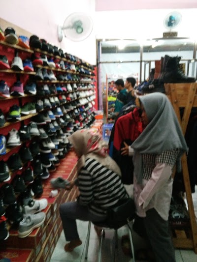 Photos of Toko Famell Boots