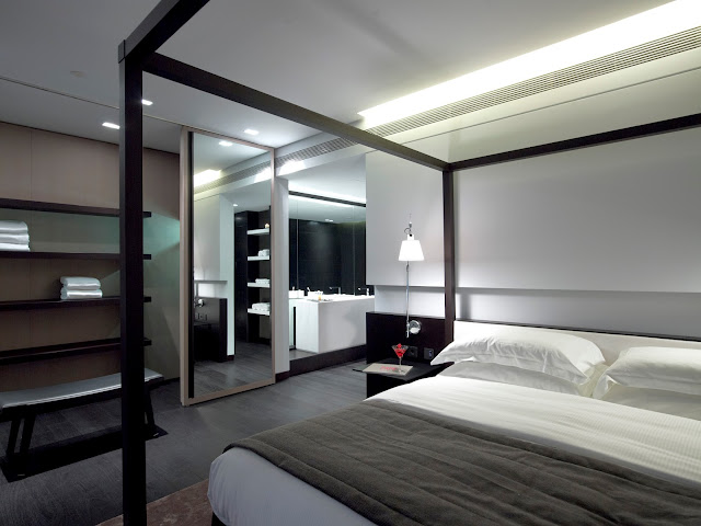 The Met Hotel by null