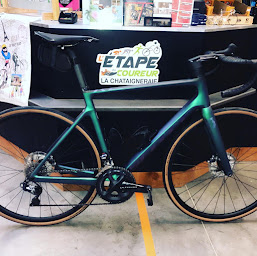 Photo n°20 de L'ETAPE DU COUREUR à La Châtaigneraie (Magasin d'articles de sports)