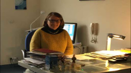 Dr Christine Girard