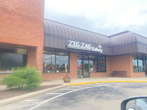 ZIG ZAG Gallery - Visual