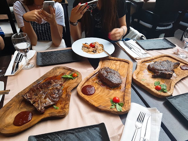 Chops Grill - steak&seafood