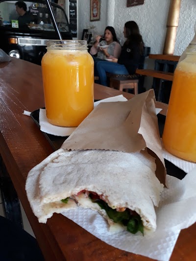 Photos of Granada's Caf&eacute;