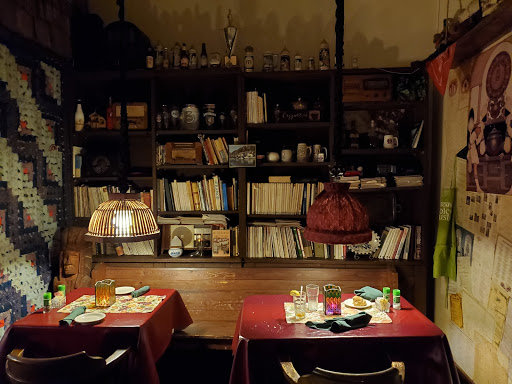 Bacaras Family Restaurant