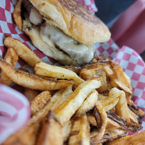 82 Eats - Visual