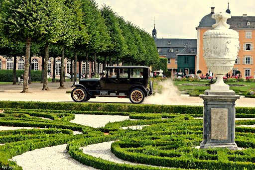 Mohrs Oldtimertouren - Oldtimer mieten zu Hochzeit, Geburstag oder Event - Thumbnail