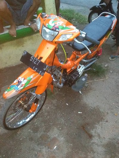 Photos of "GARAGE CUSTOM" Bengkel Cats Motor Mobil AMG