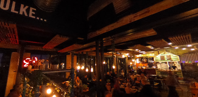 Urbania Street Food