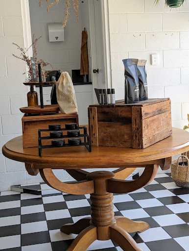 Old Earth Massage and Apothecary - Thumbnail
