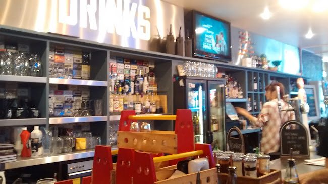 Suede Bar - Pub