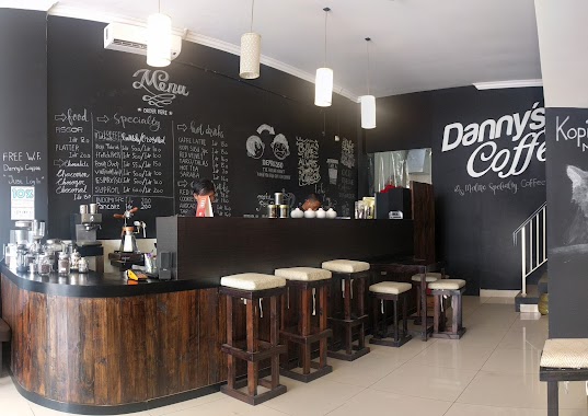 Danny's Coffee, Author: Rahmatullah Mamma