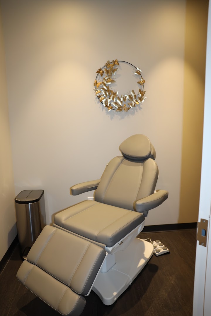 Vito Mazza Salon clinic 5