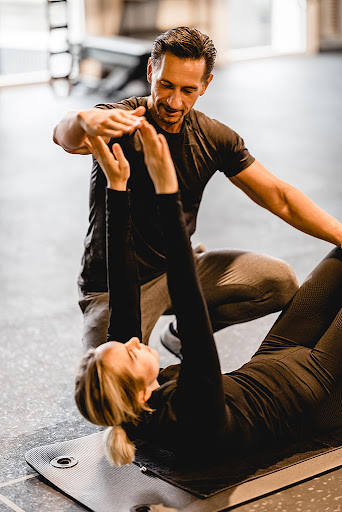 Mic Schwarzfischer · Personal Trainer · Gesundheitscoach - Thumbnail