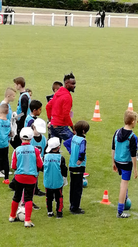 Comentarii opinii despre Stade Just Fontaine