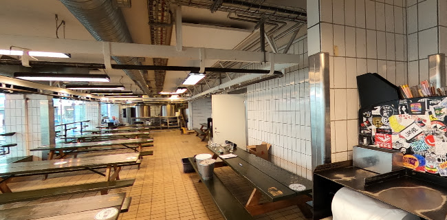 Åbningstider for Mikkeller Warpigs Brewpub