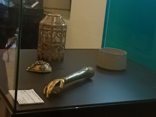 Gallery image 16