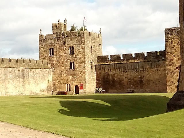 Alnwick Castle