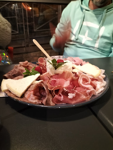Papi Wine Bar - Visual
