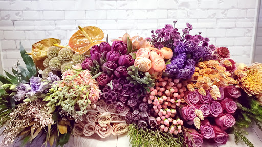Bea's Blooms - Visual