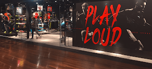 Photo n°1 de DIMENSION FOOT à Le Hinglé (Magasin d'articles de sports)