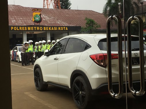 Kepolisian Resor Kota Metro Bekasi, Author: Amalia Shalihah
