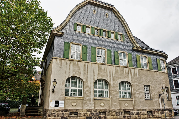 Bernd E. Schilder, Internist