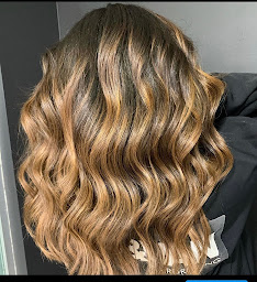 Photo n°25 de KOLORIST à Levallois-Perret (Salon de coiffure)