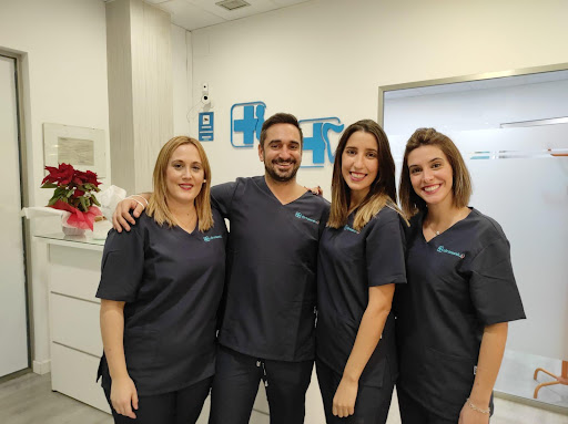 Clínica salud, Centro dental avanzado y Fisioterapia