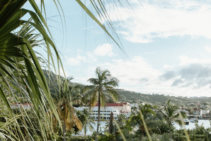 The Hotel on the Cay by null