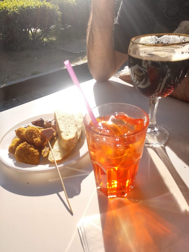 Number Five Video Cafè